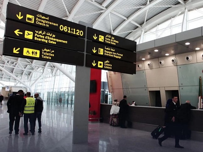 A l'aéroport international d'Alger, comme partout dans les aéroports du monde, les prix sont excessifs.