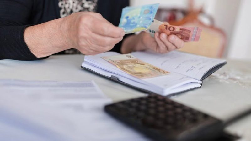 Pourquoi les retraités algériens risquent de perdre de l’argent
