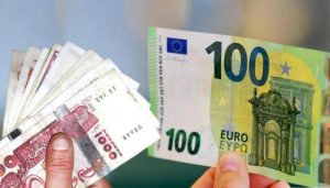 Taux de change : prix de 100 euros sur le marché noir est d’environ 22000 dinars algériens