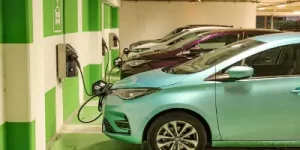 Automobile : les véhicules hybrides et électriques ont continué de se développer