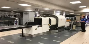 Contrôles à Aéroport : scanner de bagages à rayons X en 3D