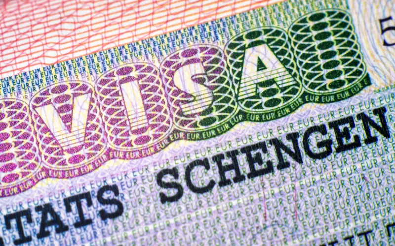 Visa Schengen 2023 : comment éviter le refus visa à cause du motif 3 ?