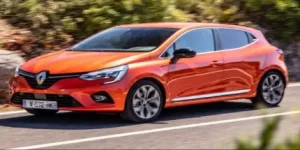 4.La Renault Clio BluedCi 100 chevaux