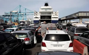 Les voitures interdites en voyage par bateau : dernier avertissement