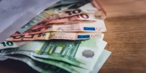 Cotation euro/dollar sur le marché officiel