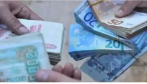 Banque de l'Algérie et marché noir : taux de change  de 100€ 