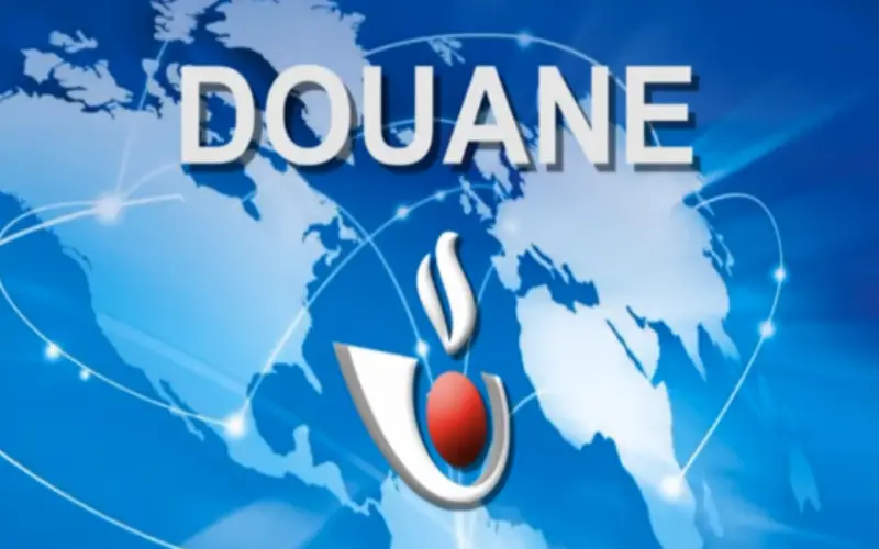 Informations douanières : la douane de Bretagne remet 12 coraux à Océanopolis