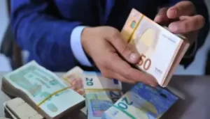 Change euro-dinar : le conseil d’un ressortissant français résidant en Algérie