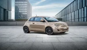 Une longue carrière pour la Fiat 500 thermique