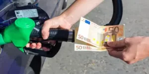 La prime carburant 100€ ravit les Français