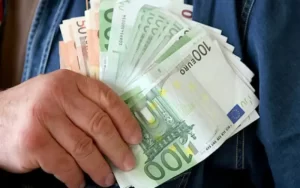  Évolution de l'euro  : les cotations officielles de la Banque Centrale