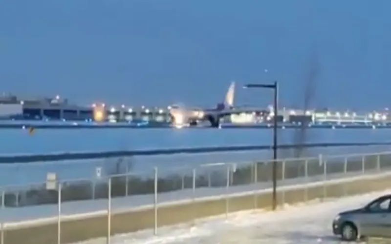 Atterrissage d'un avion Air Algérie