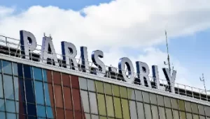 Avion : la compagnie nationale contrainte de modifier sa programmation sur Paris cet été