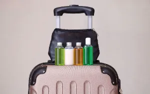 Bagages à main : bientôt la fin de la limite à 100 ml de liquides en Europe ? 2 Bagages à main : bientôt la fin de la limite à 100 ml de liquides en Europe ?