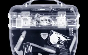 Bagages à main : bientôt la fin de la limite à 100 ml de liquides en Europe ? 4 d’ici à 2024, le scan 3D dans tout le Royaume-Uni