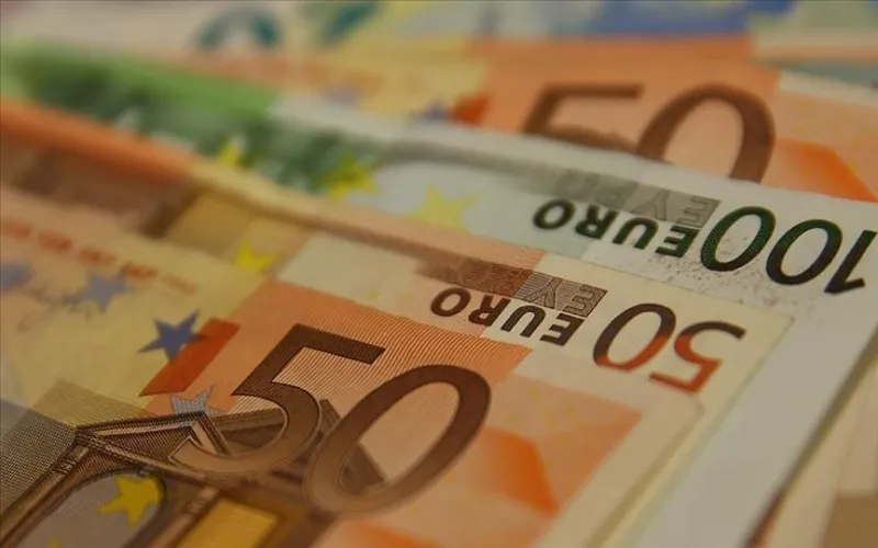 Taux de change : l'euro toujours plus fort sur le marché noir