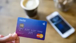 Compte bancaire à l'étranger : il est nécessaire de déclarer encore la carte Revolut comme un compte étranger?