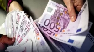 Square Port-Saïd: voici la contre-valeur de 1000€ en dinar algérien