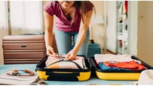 Faire sa valise pour un voyage