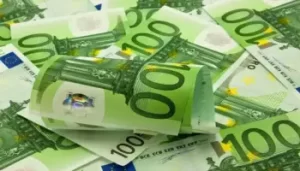 Square Port-Saïd/Banque d’Algérie : voici la contre-valeur de 1000€ en dinar algérien