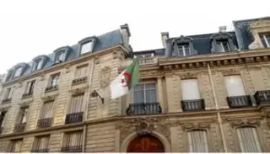 Renouvellement du passeport : les ressortissants algériens devant le Consulat depuis  03 h du matin