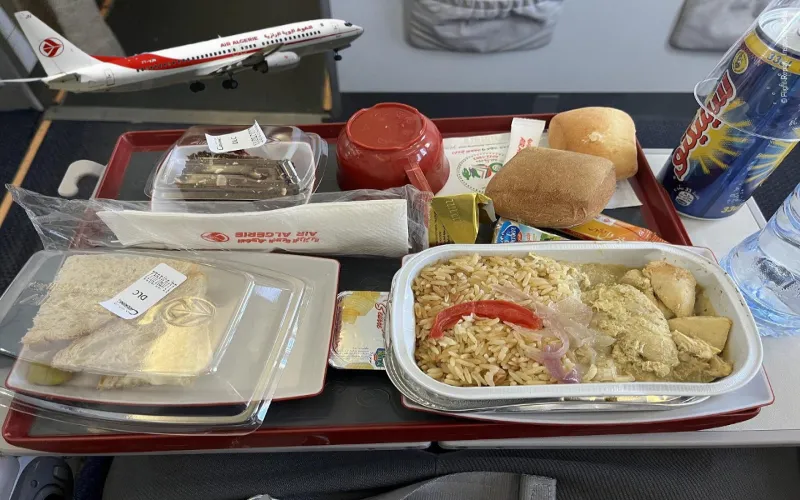 Repas en avion: Air Algérie offre t-elle le meilleur service? les internautes en parlent