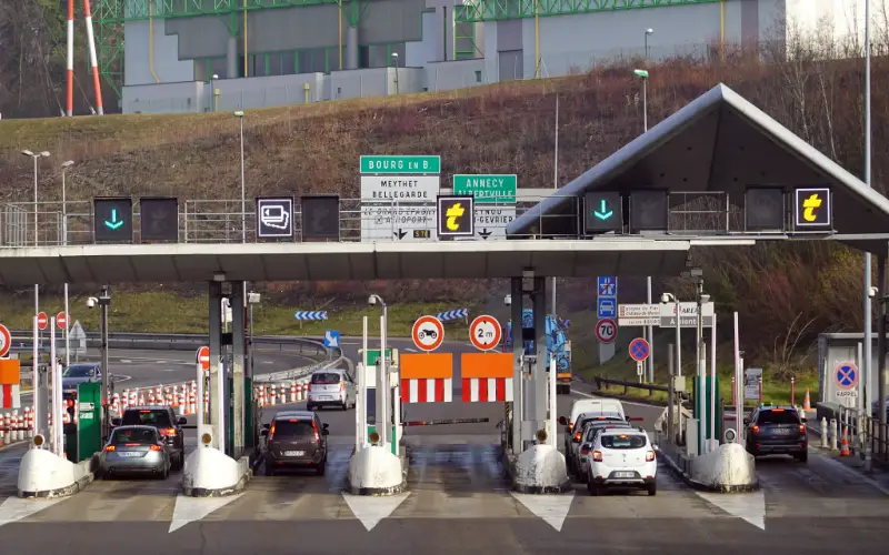 Barrières de péage sur autoroute