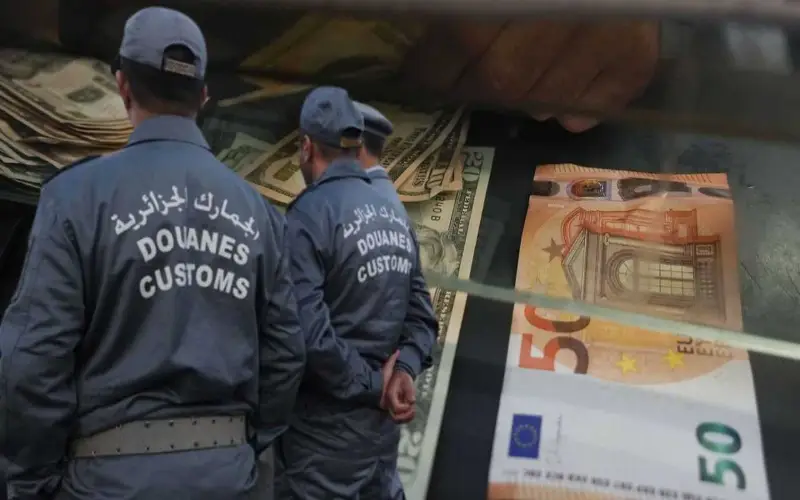 Douane algérienne: Importante saisie de devise à l'aéroport d'Alger